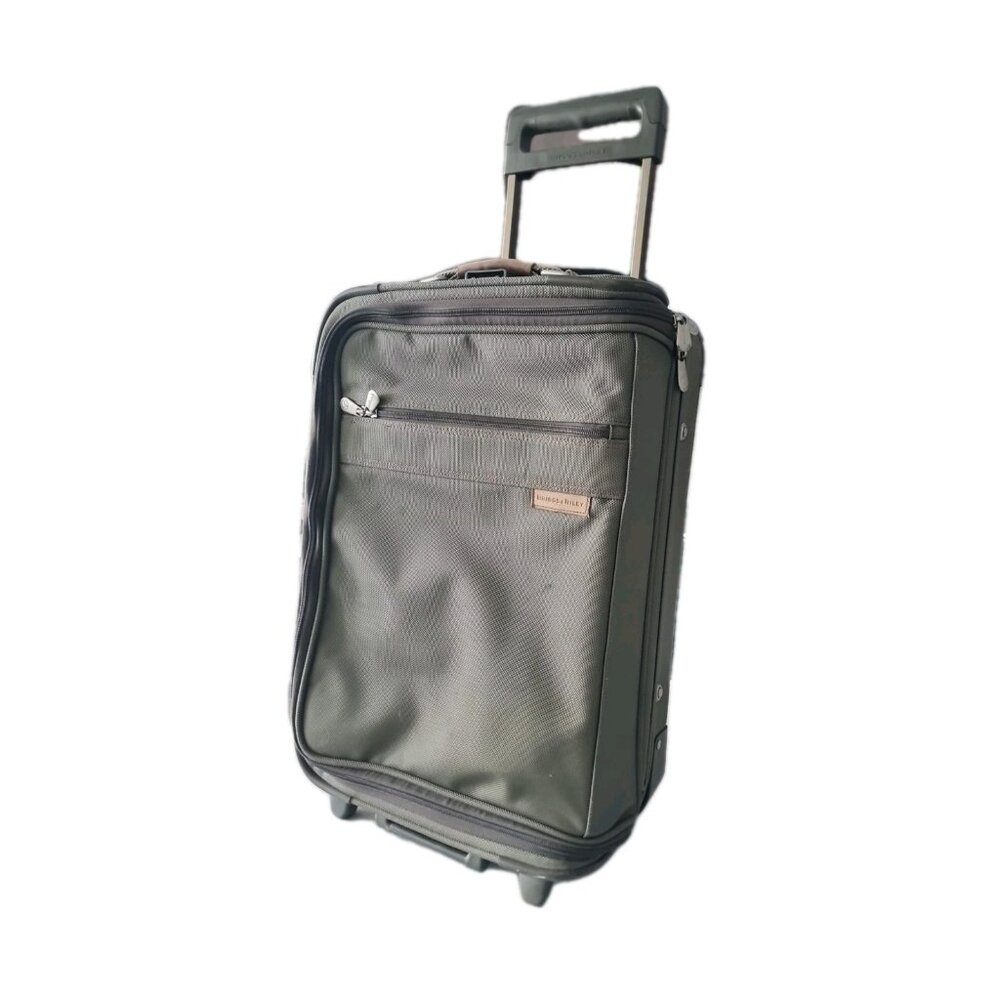 Briggs & Riley Charcoal Black Expandable Carry-On Spinner